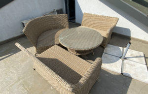 Orijinal ikinci el mudo rattan bahçe takımı ve şemsiye