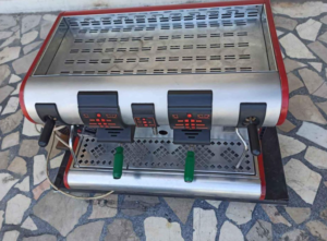 ikinci el alman piliç çevirme makinesi 11 Espresso kahve makinası kapanan dükkandan çıkma sağlam makine